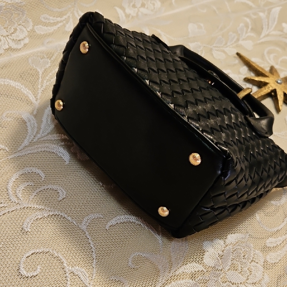 Black Woven Crossbody Mini Hand Bag - Picture 4 of 7
